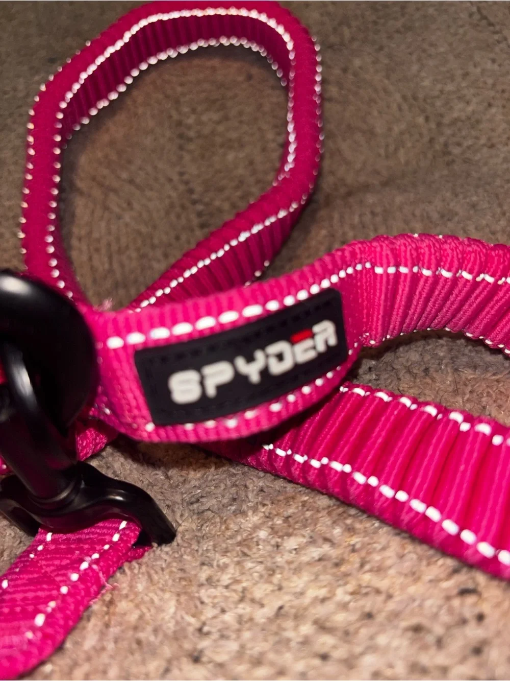 Spyder Hot Pink Reflective Bungee Dog Leash Comfort Stretch Lead 47”